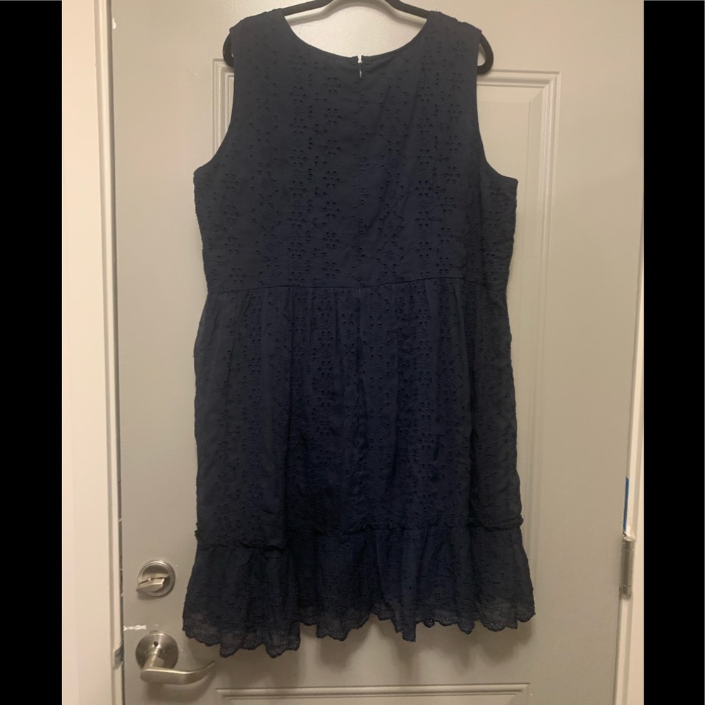 Navy Dress!! Pictures do not do it justice!!